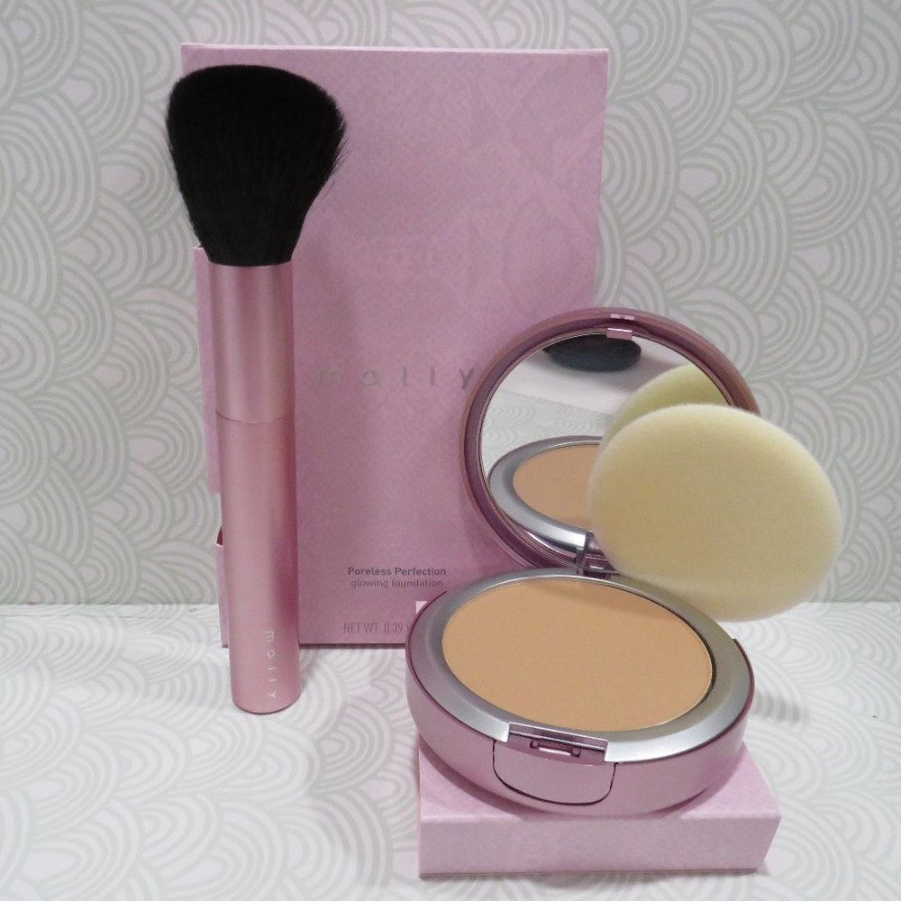 MALLY BEAUTY💥PORELESS PERFECTION GLOWING FOUNDATION MEDIUM + BRUSH💥